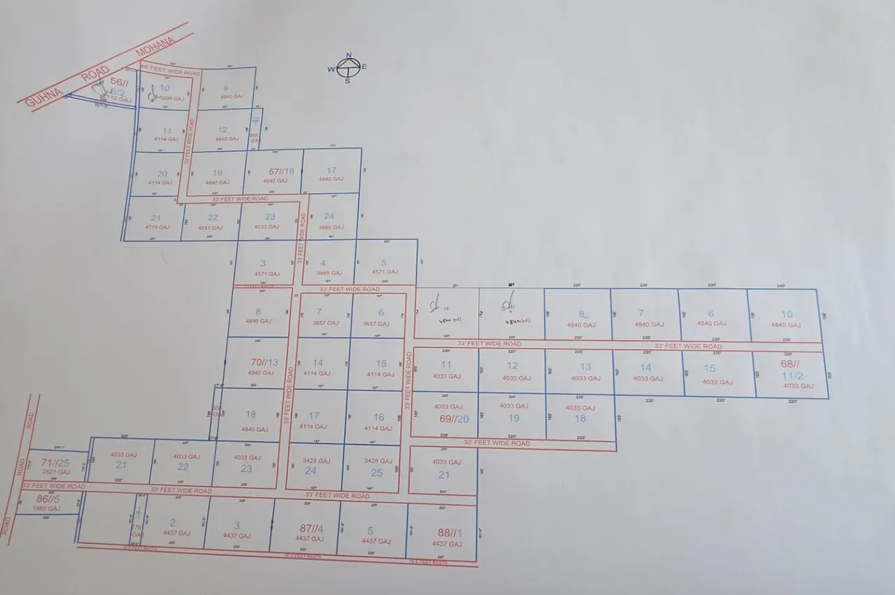 Layout plan (naksha) — plot-wise areas in gaj (sq yd), 44 ft entry road, 33 ft internal roads, 16.5 ft rasta